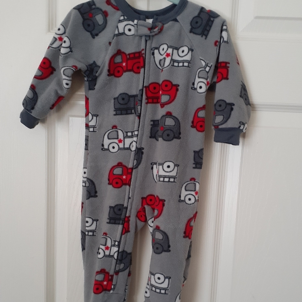 Gerber 6-9 month fleece footed pajamas.